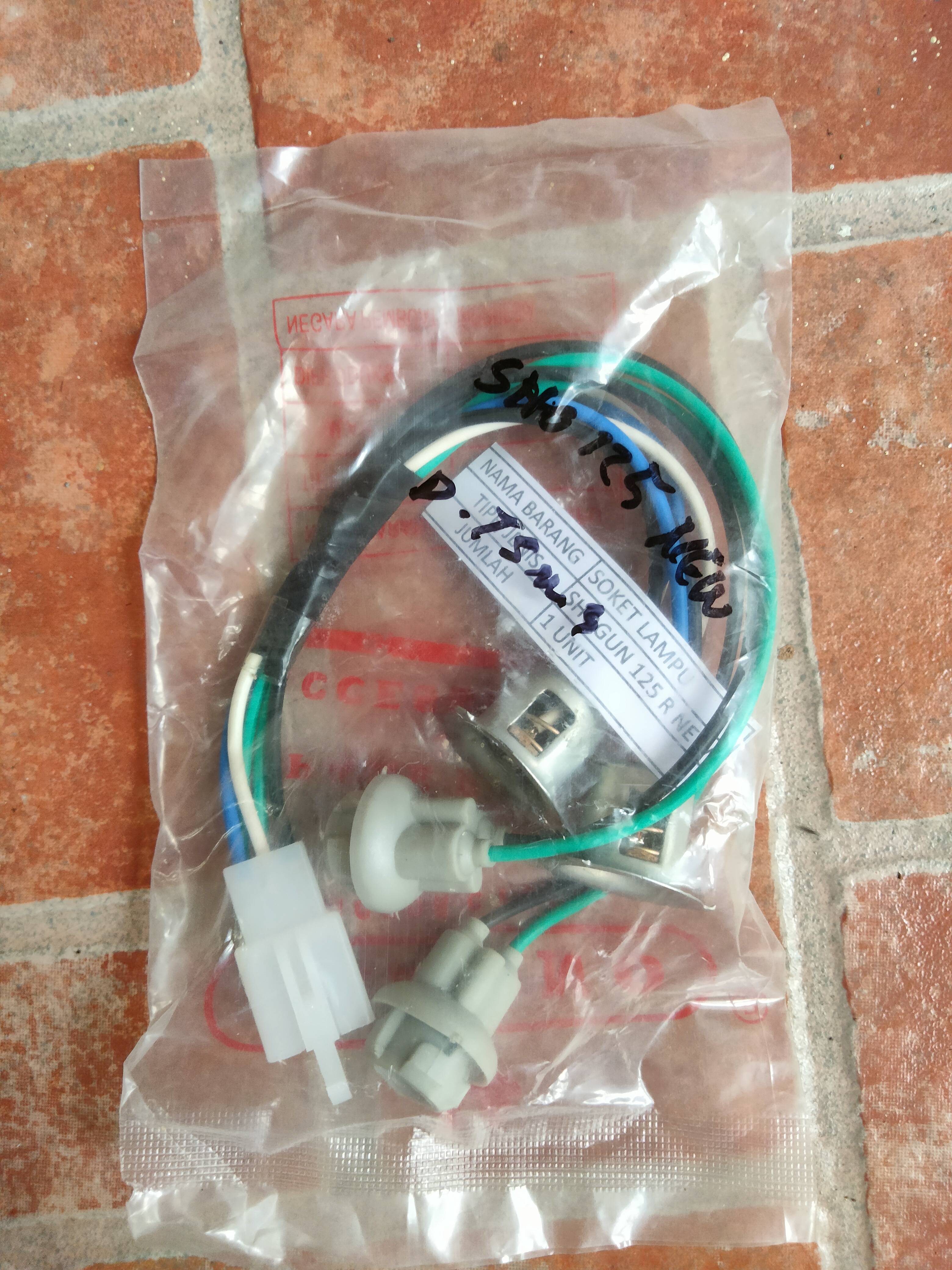 Fitting Lampu Depan Shogun 125 R New