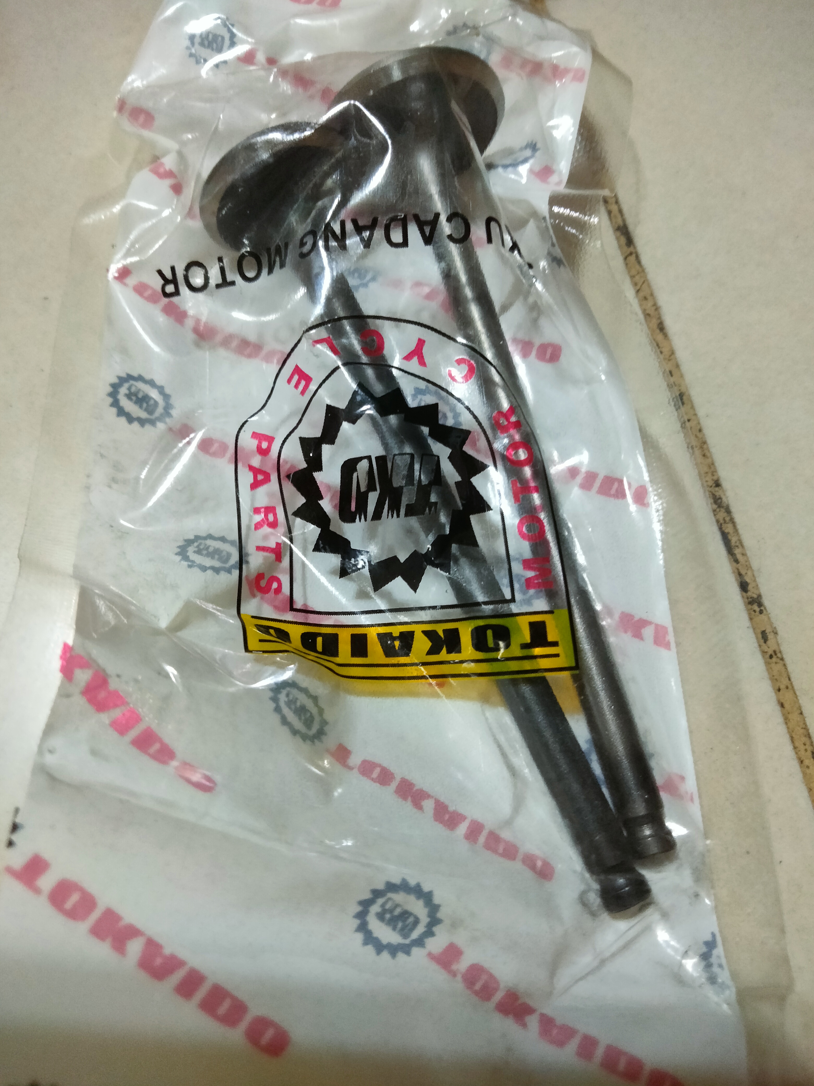 Klep Set IN/EX Satria FU150 (1 PSG = 2 BH)