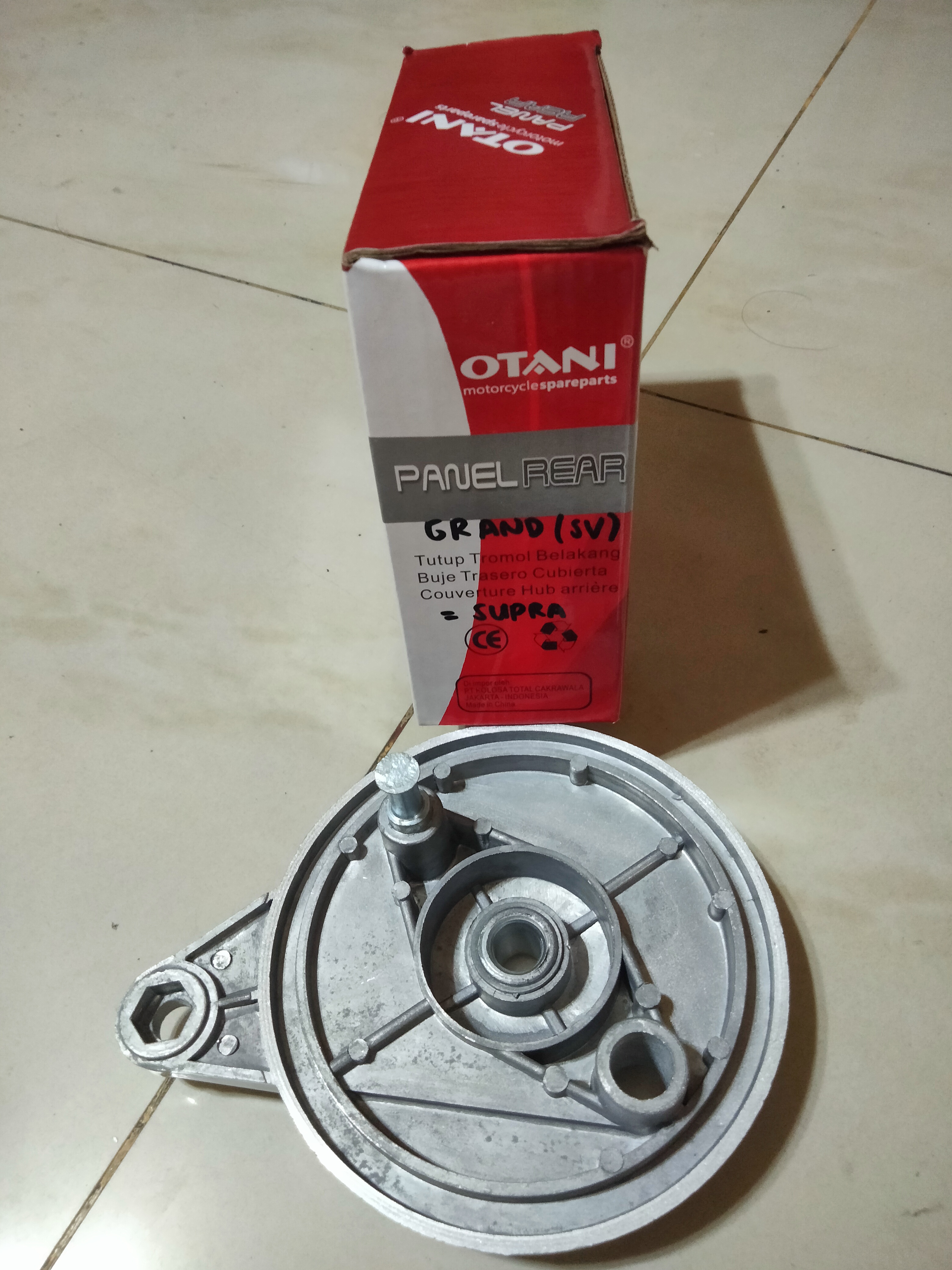 Tutup Tromol Belakang Grand / Supra - X - Fit Lama (Silver)